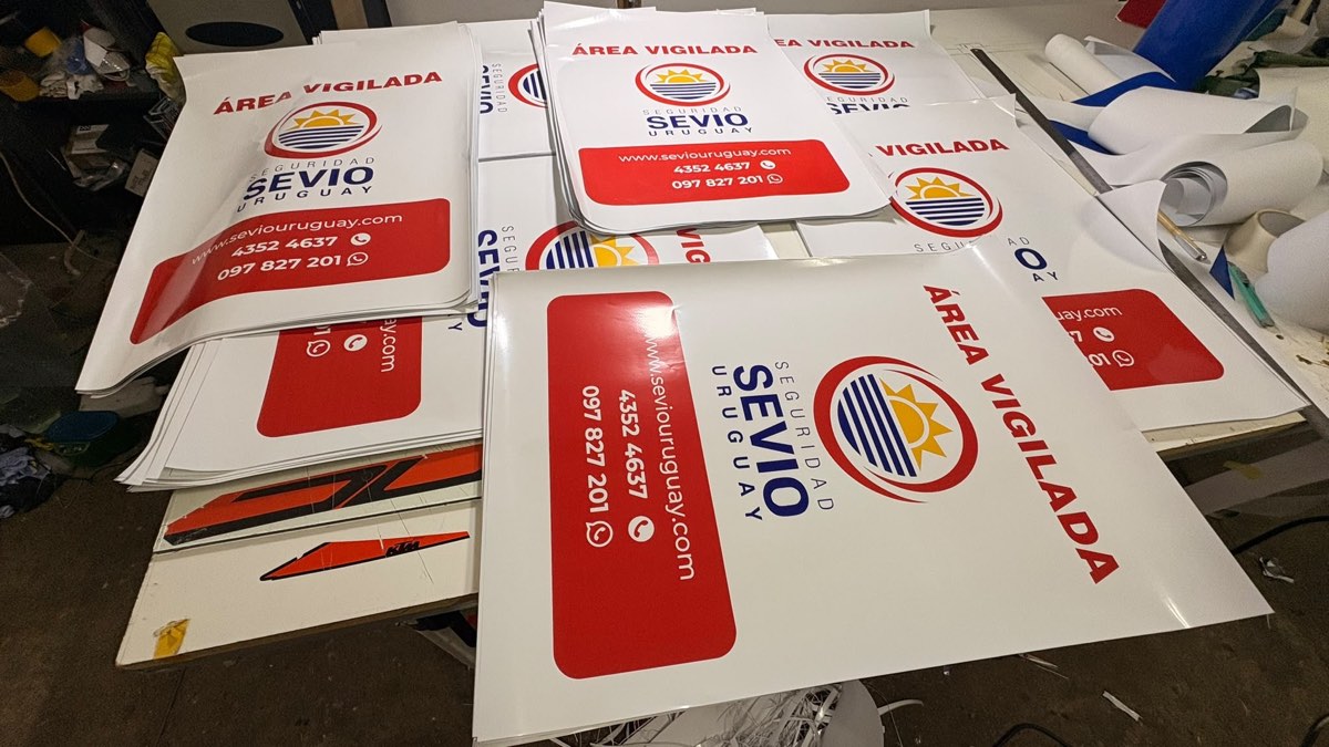 Cartel comercial SeryGrafy